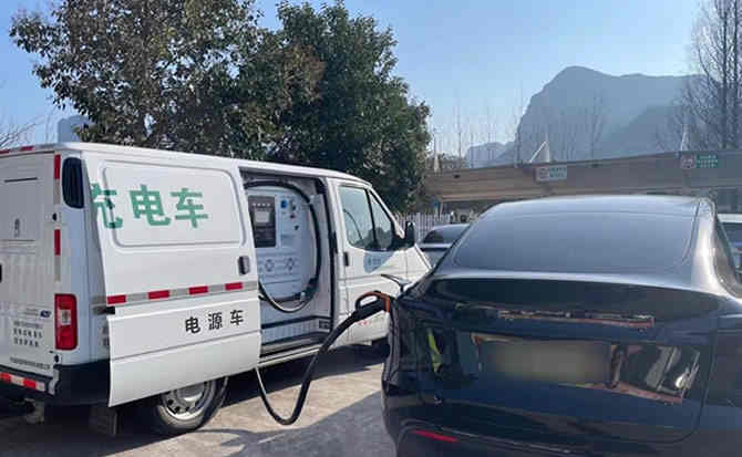 贵德汽车搭电